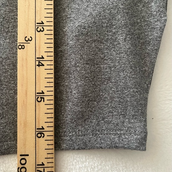 Hollister Gray Square-Neck Crop Top - Picture 8 of 9